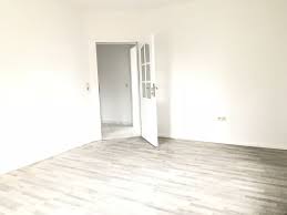 Große 2 raumwohnung in grimmen mit dachterrasse. 3 Zimmer Wohnung Zu Vermieten Strasse Der Solidaritat 7 18507 Grimmen Nordvorpommern Kreis Mapio Net