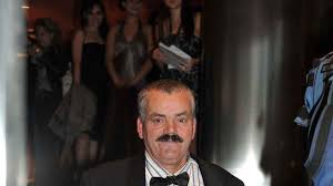 Juan joya borja (born 5 april 1956)12 is a spanish comedian and actor known by the stage name el risitas. El Risitas Ingresado En Un Hospital Tras La Amputacion De Una Pierna