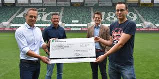 There are 2 fcsg for sale on etsy, and they cost 18,73 € on average. Fans Spenden Dem Fcsg 26 000 Franken Sport