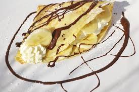 Bananen Quark Crepes Mit Schokoladensauce Rezept Rezept Crepes Lebensmittel Essen Rezepte