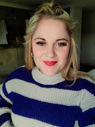 Flowing...is it flowing? I like flowing, cascading hair. Thick lustrous  hair is very important to me