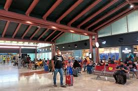 +30.9 c 1011 hpa 66 %. Pemudik Mulai Ramai Berdatangan Di Bandara Soekarno Hatta