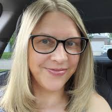 Shelley Rudd's Instagram, Twitter & Facebook