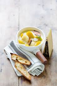 Soupe Aux Legumes Anciens Et Mouillettes Gratinees A L Appenzeller Recette Soupe Legume Recettes Minceur Alimentation