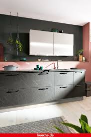helle highlights in dunklen kuchen kuche schwarz dunkle kuche dunkle kuchen