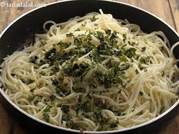 Garlic Spaghetti Recipe Indian Style Garlic Pasta Aglio E Olio Recipe Spaghetti Recipes Garlic Spaghetti Spaghetti Recipe Indian