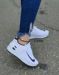 Black And White Nike Tennis Shoes Womens A Comprehensive Overview On Home Decoration In 2020 Nike Fashion Sneakers Womens Tennis Shoes Nike Shoes Women