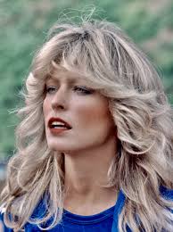 Her shoulder length hair was heavily textured and layered to create lots of body, attitude and. Farrah Fawcett Beige Hair Hair Beauty Farrah Fawcett