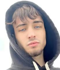 Everybody please join us in wishing Seth a Happy Heavenly Birthday and say  a prayer for his Mama, our very special Sarah Chittum . He is forever  missed and forever loved .