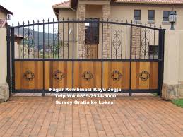 Sebisa mungkin hindari pagar dari kayu untuk balkon, karena bahan kayu akan mudah patah dan mudah lapuk. Jasa Pembuatan Pagar Kombinasi Kayu Di Jogja Telp Wa 0859 7534 5000