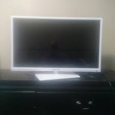 It's very easy to install and can be painted to blend seamlessly into any wall. White Flat Screen Tv 32 Inches Village