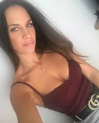 Alis Rodriguez Bạn gái xinh đẹp của cựu sao Liverpool