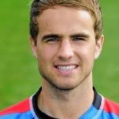 Rory McKenzie vs Andrew Shinnie