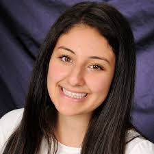 Yesenia Chicas's Instagram, Twitter & Facebook