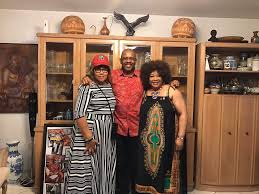 Explore tweets of dali mpofu @advdali_mpofu on twitter. Mpofu Picture With Mandela Daughters In Eff Cap Sparks Speculation The Citizen