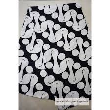 Motif batik bunga hitam putih sederhana graha batik. Kain Batik Parang Hitam Putih Shopee Indonesia