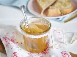 Apfelgelee Der Vielseitige Aufstrich Ganz Leicht Selbst Gemacht Apfelgelee Lebensmittel Essen Gebratene Apfel