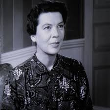 Jacqueline deWit as 'Helen Bemis' in "Time Enough At Last." (1959)