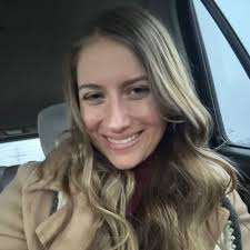 Hi! I'm an indie author who writes dystopian or fantasy. Also a coffee  addict and animal lover, specially cats🥰