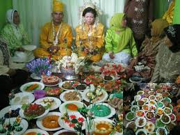 Adat akan memainkan peranan dalam memastikan kelancran. Prosesi Pernikahan Adat Melayu Deli Sumatera Utara Gps Wisata Indonesia