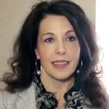 Renee Dean's Instagram, Twitter & Facebook