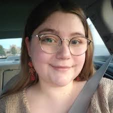 Leah Armstrong's Instagram, Twitter & Facebook