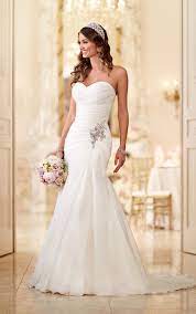 Sparkly Organza Strapless Wedding Gown Stella York Wedding Dresses Fit And Flare Wedding Dress Wedding Dresses Strapless Stella York Wedding Dress