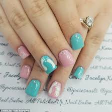 Maybe you would like to learn more about one of these? Gender Reveal Nail Art Is A New Trend For Expecting Mums Daily Mail Online