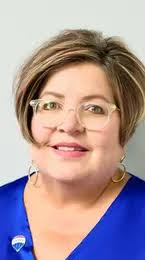 Leslie Ladner's Instagram, Twitter & Facebook