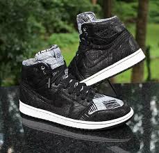 Nike Air Jordan 1 Mid M Light Smoke Grey Black White Nike Air Jordan 1 Retro High Bhm Men S Size 10 5 Black White 579591 010 Ebay Air Jordans Jordan 1 Retro High Nike Air Jordan
