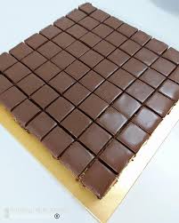 Tp resepi kek batik yg ibu dilah buat ni tak berapa manis sgt. Tip Buat Kek Batik Topping Coklat Yang Cantik Biskut Pun Lembut Macam Kek Vanilla Kismis