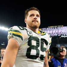 Packers delay call on TE Tucker Kraft to gameday | Reuters