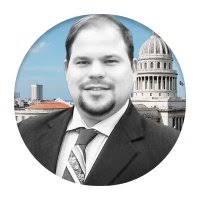 Robin Rey Hernandez (@KvaRetro)