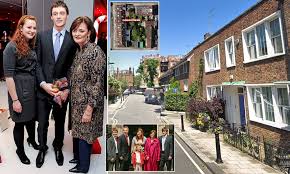 Kathryn blair, tony and cherie's only daughter, is a barrister in . Tony Blair S Daughter Kathryn Upsets Neighbours With Plans To Extend Home Daily Mail Online