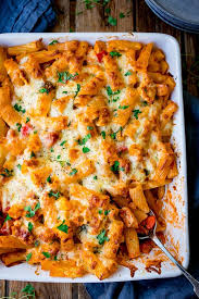 Top with panko mixture and. Cheesy Pasta Bake With Chicken And Bacon Nicky S Kitchen Sanctuary