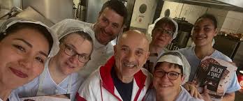 Une cuisine goûteuse, variée, équilibrée" : opéré du cœur, le chef étoilé Bernard  Bach loue les repas en rééducation