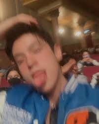 I’m loving the pain, I never wanna live without it. 🤍