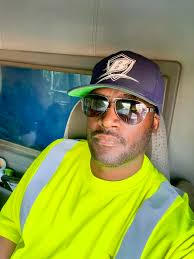 I'd like to thank Anonymous for reminding me to "boast" about how many  trucks I did this month. ONLY 72 in August. I'm sorry Anonymous, I will try  harder in September. |