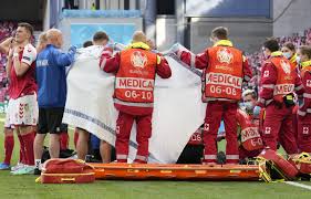 Check spelling or type a new query. Soccer Eriksen Etait Mort Apres S Etre Effondre Sur Le Terrain Dit Le Medecin Le Devoir