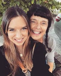 Janet Leveque's Instagram, Twitter & Facebook