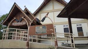 Maybe you would like to learn more about one of these? File Muzium Orang Asli Gombak Malaysia 02 Jpg Wikipedia