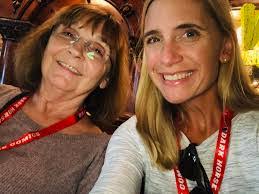 Amanda Frazee's Instagram, Twitter & Facebook