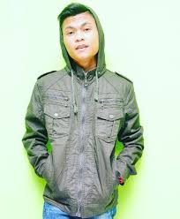 Bila kau hadir di dalam diriku indahnya bagai irama dan lagu bila kau jauh terasa merindu. Biodata Penuh Tajul Arif Noor Sedalam Dalam Rindu Mp3 2019