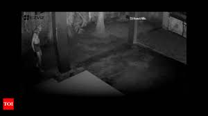 Fear Grips Ernakulam Over Sightings of Half-Naked Masked Men | Kochi News -  Times of India