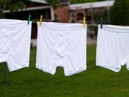 Unterwäsche waschen: Das müssen Sie zu Temperatur, Programm & Waschmittel  wissen