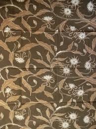 Motif ini masuk jenis kategori batik tulis atau batik lukis yang pengerjaannya homemade, lho. 45 Motif Batik Bunga Sederhana Simple Modern Model