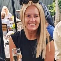 20+ "Andrea Redman" profiles