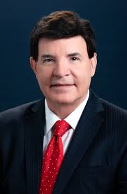 Julio Virgilio Brache asume presidencia de la AIRD; presenta retos de la  industria