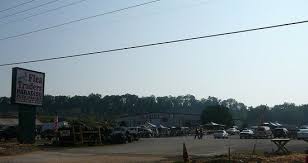 Gas station, convenience store, restaurant. No Paradise Review Of Flea Traders Paradise Flea Market Sevierville Tn Tripadvisor