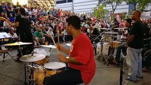 Reproduce canciones como perang dah tamat (feat. Kasihnya Laila Jinbara Universe Sg Buloh 2009 By Boi Boy